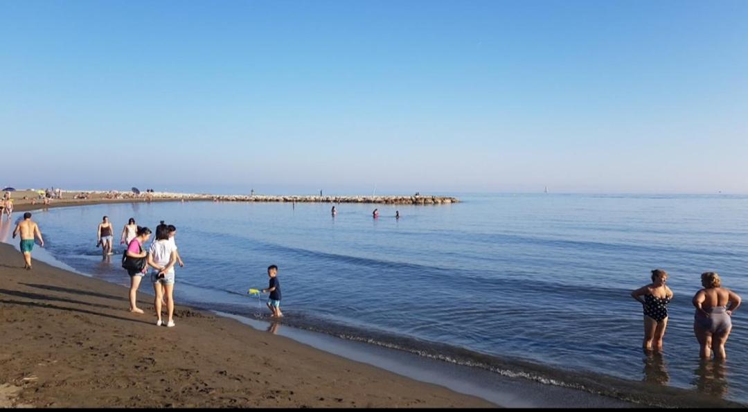 Apartamento El Bambu Cerca Del Mar Málaga Eksteriør bilde